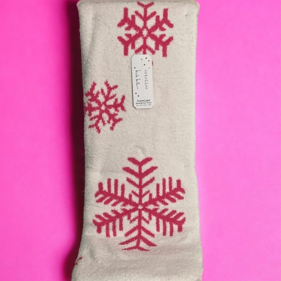Nicole Miller Hot Pink Snowflake Reversible Throw New viral tiktok - Picture 1 of 1